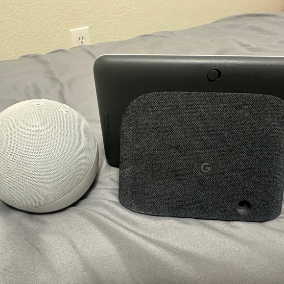 Alexa with Google Nest Hub - Picture 3 of 3